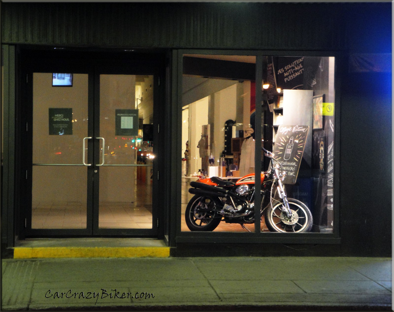 Harley Davidson XR1000 carcrazybiker